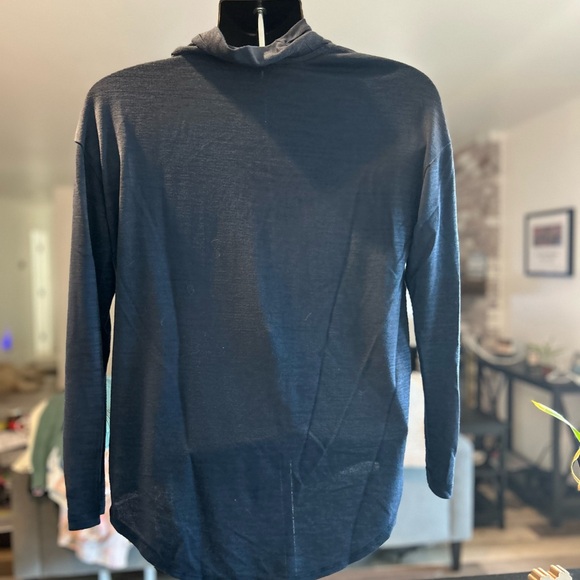 Banana republic sweater size small - Picture 2 of 3